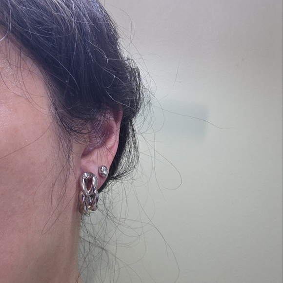 Elegant Silver toned braided Chunky Hoop clip on screw back Earrings - Picture 4 of 9